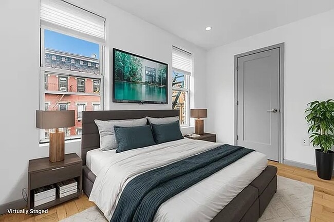 Foto del edificio - 332 E 6th St