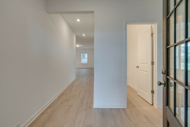 Foto del edificio - New Construction! 3 Bed, 2 Bath, Single family home minutes from downtown Columbia!