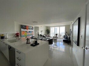 Building Photo - 50 Biscayne Blvd