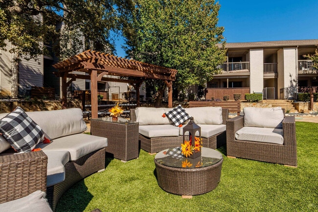 _UPDATED_Crosby-EXT-011-12022025-S - z - Historical - The Crosby