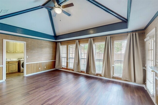 Foto del edificio - 7504 Summitview Dr