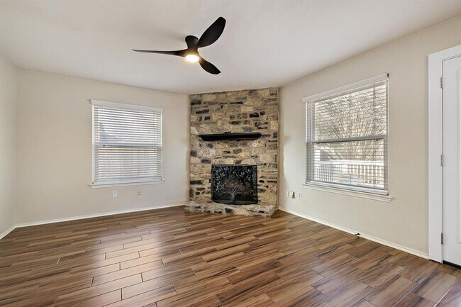 Foto del edificio - 2003 Dayflower Trce