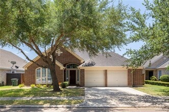 Building Photo - 12 San Angelo St