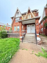 Building Photo - 2651 Calvert Ave