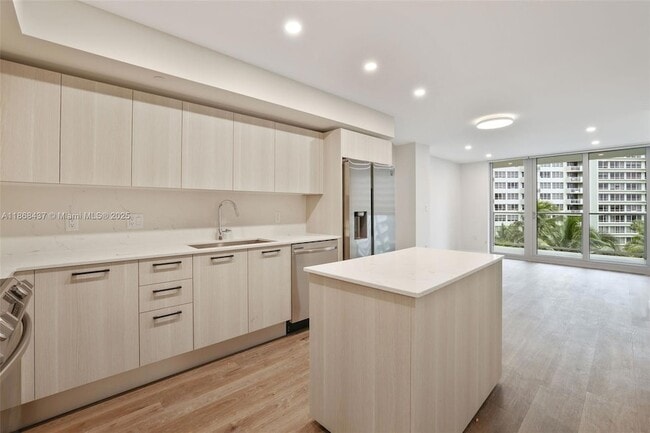 Foto del edificio - 1500 Bay Rd