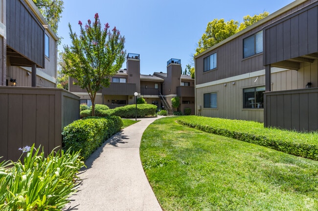Building Photo - Hastings Ranch