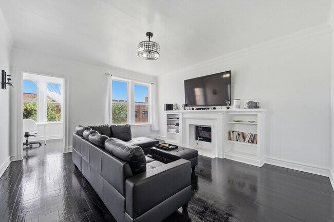 Foto del edificio - 7000 S Paxton Ave