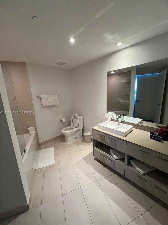 Building Photo - 4111 S Ocean Dr