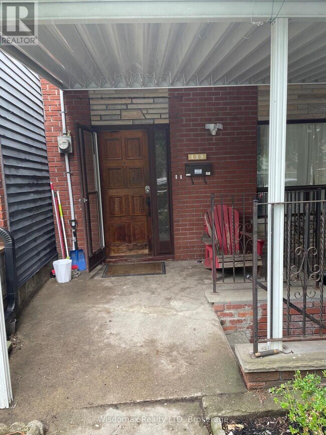 Building Photo - 139 Lippincott St