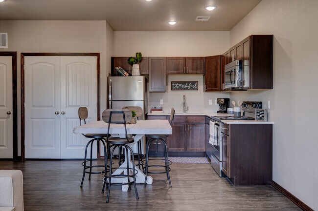 Foto del edificio - 400 E Elk St