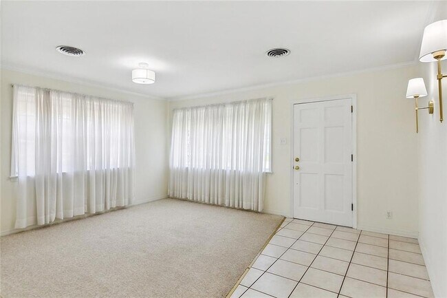 Foto del edificio - 2311 Metairie Ct