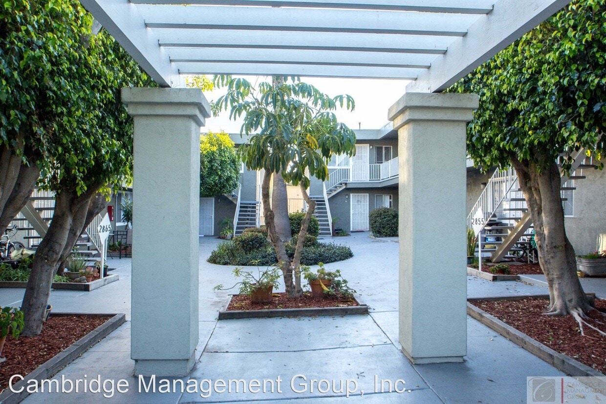 Building Photo - 2855-2865 A St