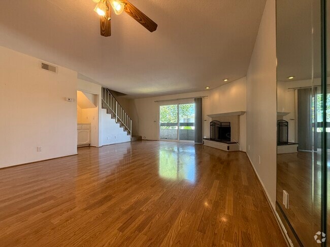 Building Photo - 12330 Magnolia Blvd