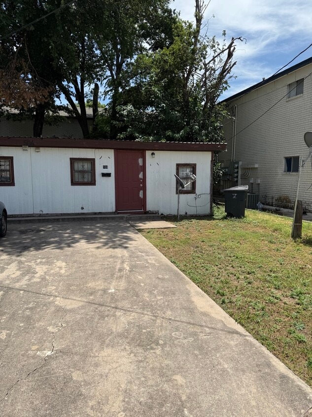 Primary Photo - 504 Rhode Island St