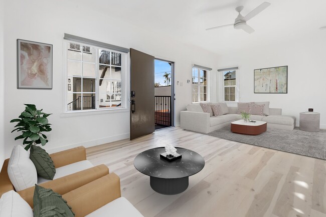 Building Photo - Newly Renovated Spanish Villa Apartment H...