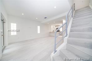 Building Photo - 835 Jefferson Ave