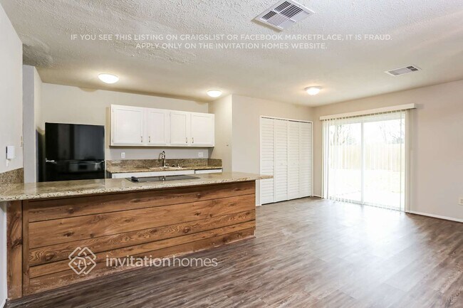 Foto del edificio - 6830 Kearney Dr