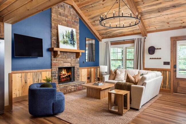 Foto del edificio - 1528 Twisted Oak Rd