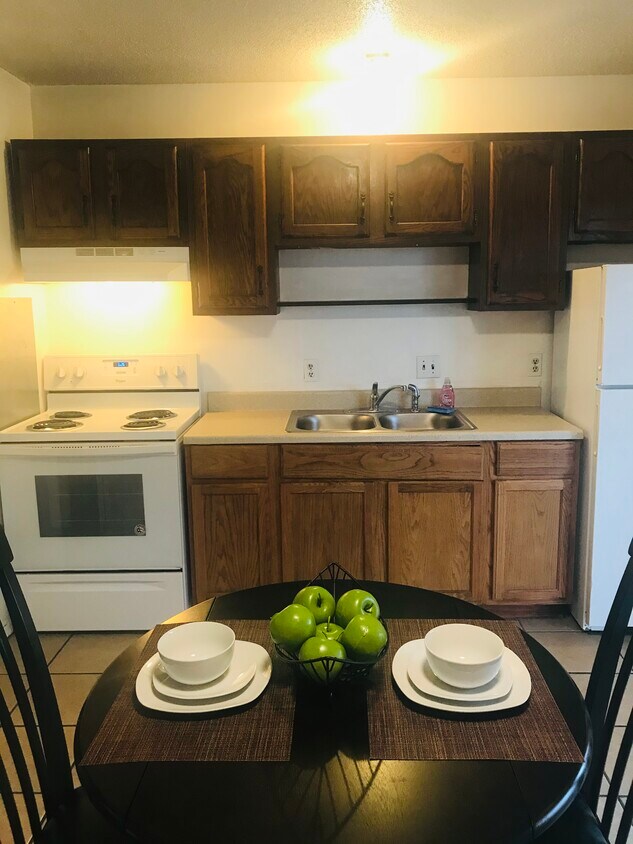 Kitchen - 2201 Vienna Rd