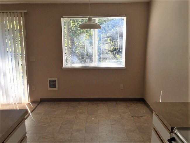 Interior Photo - Vista Pointe Apartments in South Salem Oregon Comfortable Living Near Shopping and I5