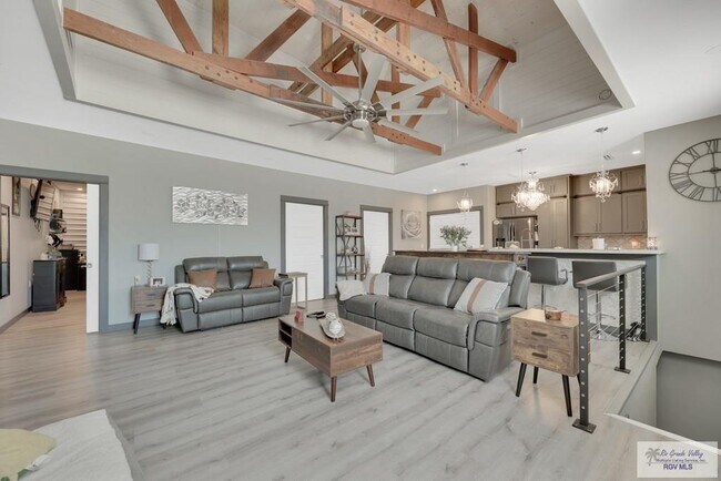 Foto del edificio - 1244 E 14th St