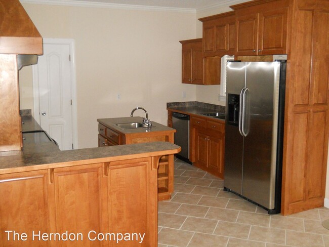Building Photo - 3 br, 2 bath House - 3760 Kingston Court