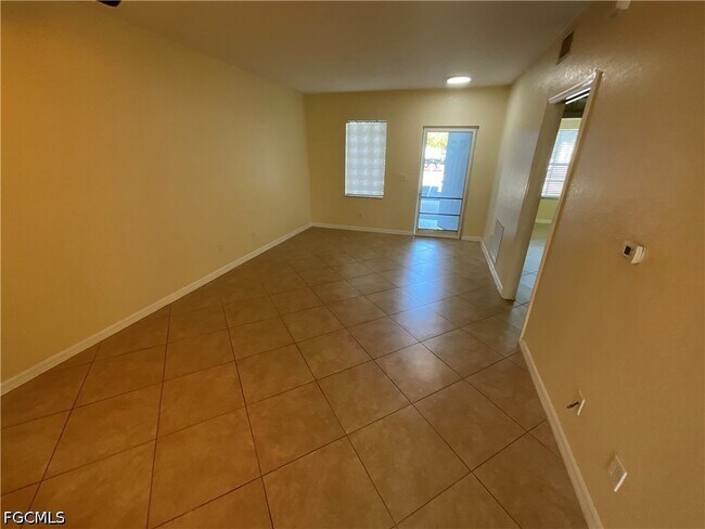 Foto del edificio - 8342 Bernwood Cove Loop