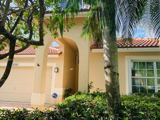 Foto del edificio - 16403 Sapphire Pl