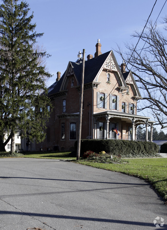 Building Photo - Paradise, Lancaster County | 6-Unit