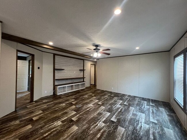 Building Photo - 4742 US-70