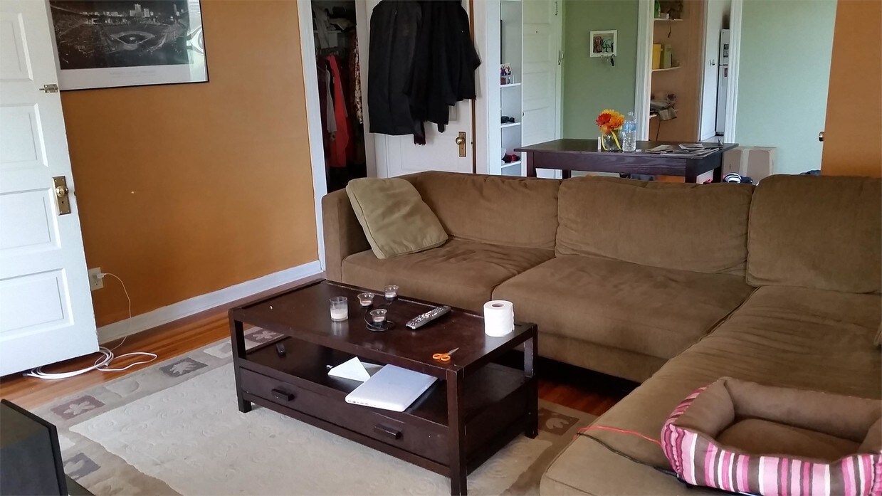 Foto principal - 1143 W Patterson Ave