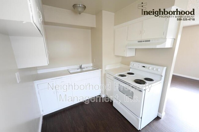 Foto del edificio - 1429 E Cambridge Ave