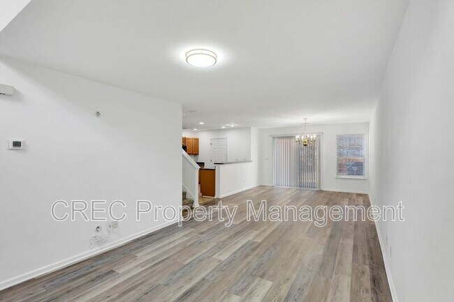 Foto del edificio - 9176 Maple Grove Dr