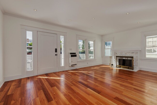 Building Photo - 506 N St Andrews Pl