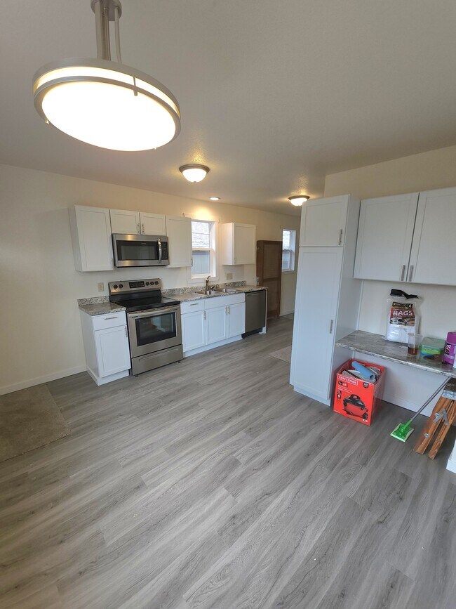 223 11th Ave N, Fargo, ND 58102 House Rental in Fargo, ND