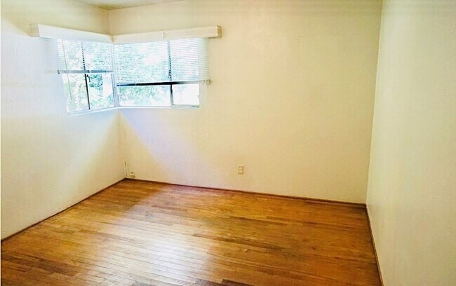 Foto del edificio - 502 W Sacramento Ave