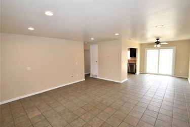 Foto del edificio - 2442 S Pinehurst Pl