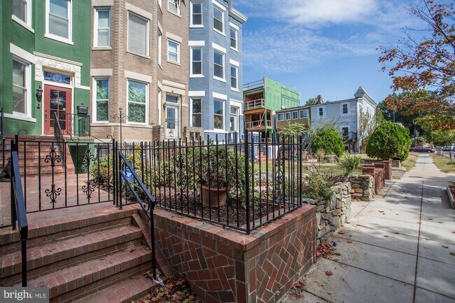Foto del edificio - 19 Bryant St NW