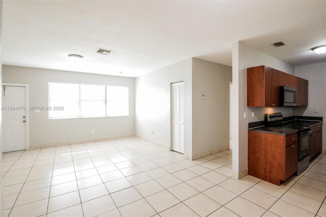 Building Photo - 275 NW 194th Terrace