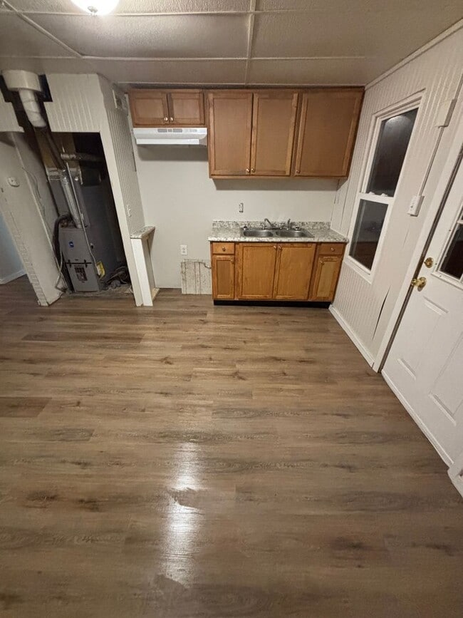 3BD/1BA Duplex - 3BD/1BA Duplex House