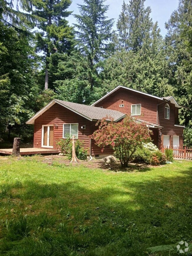 Building Photo - 5215 Dolphin Ln NW