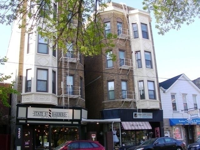 Building Photo - 1151-1155 W Webster Ave