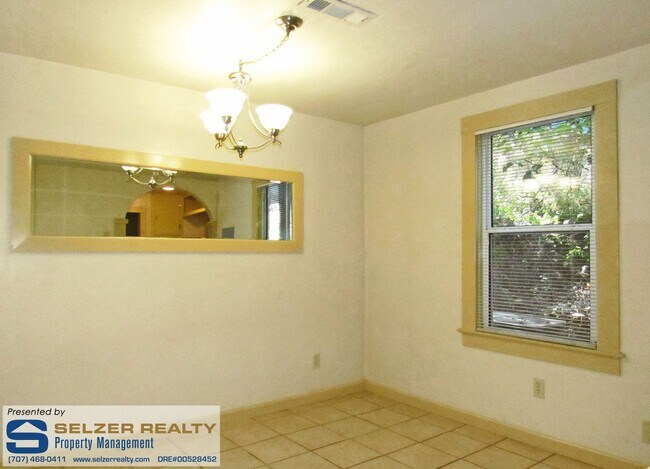 Building Photo - Charming 2 bd. bungalow set against the we...