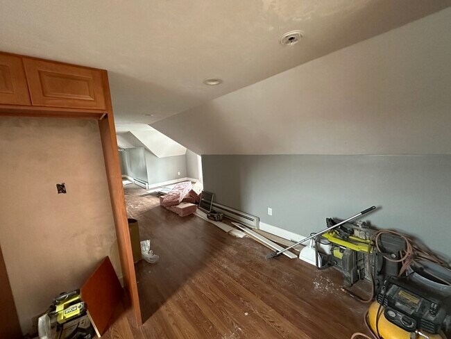 Building Photo - 59 Linden St