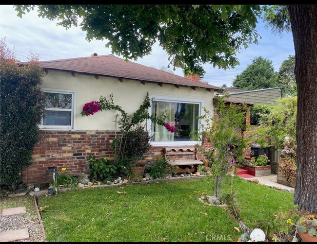 Building Photo - 3529 Palm Ave