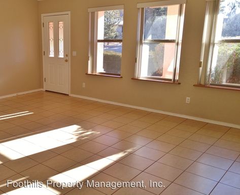 Building Photo - 15 Massai Cir