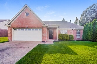 Building Photo - 7203 Fox Creek Dr