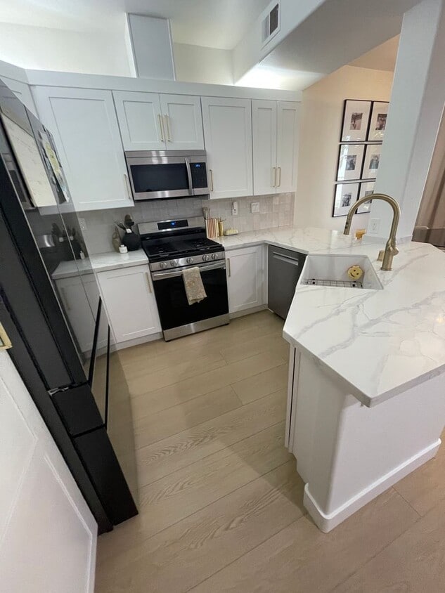 2Br/2.5 Bth In Beautiful Monaco Community. Anaheim Hills - 2Br/2.5 Bth In Beautiful Monaco Community. Anaheim Hills