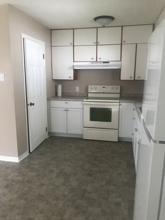 Primary Photo - 403 E Polk St