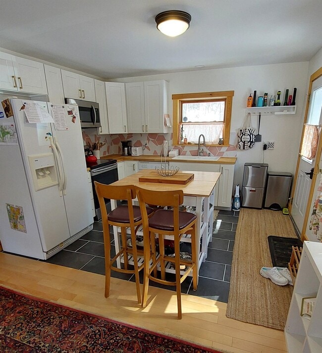 Foto del edificio - 23 Turner Hill Rd